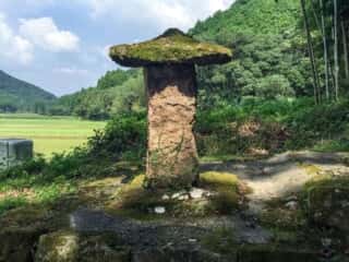 船木神社　拝殿裏の石碑