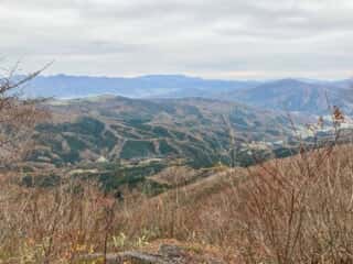 石上登山道