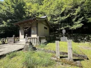 劒山本宮劒神社